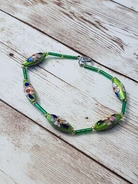 Vintage Green Flower Beads Bracelet - 7.5"